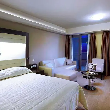 호텔 Arion 루트라키